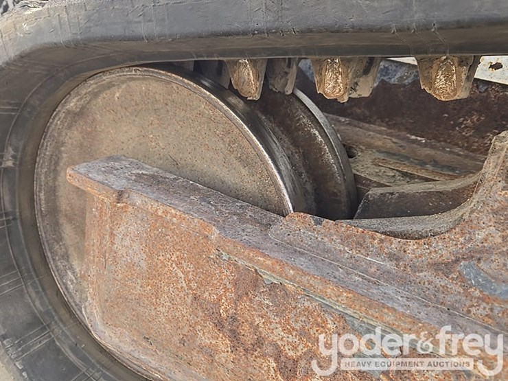 2021-bobcat-t595-image-19