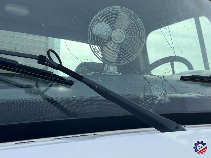 2005-freightliner-m2-business-class-s/a-water-truck-image-16