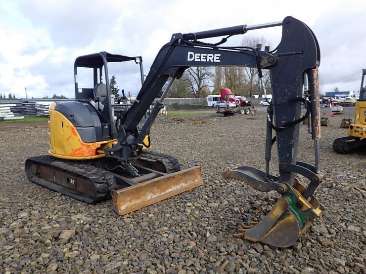 2019-deere-50g-image-2