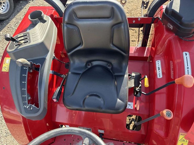 massey-ferguson-2705e-image-22