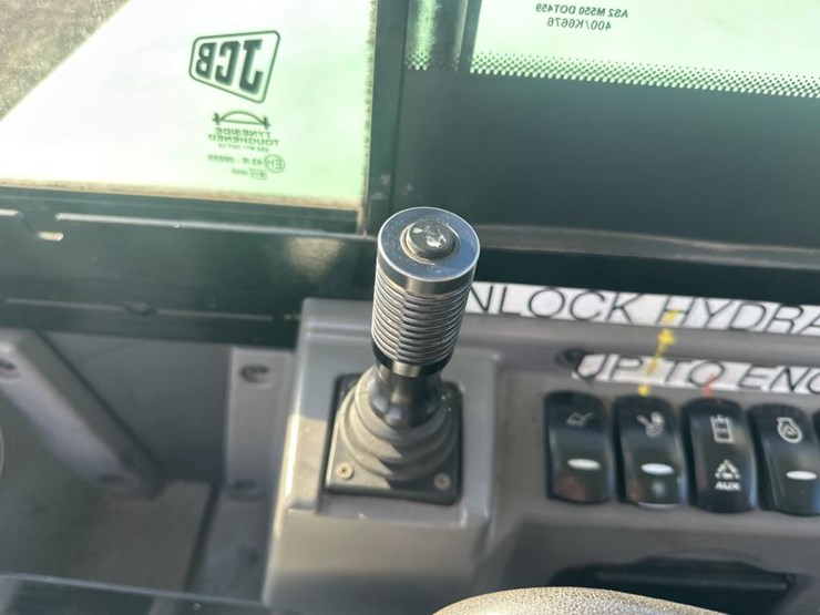 2018-jcb-85z-1-image-43