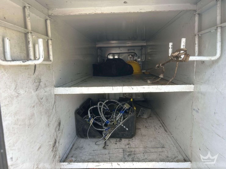 2017-ford-f550-image-27