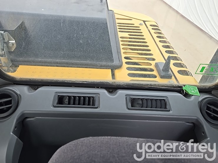 2016-caterpillar-312fgc-image-109