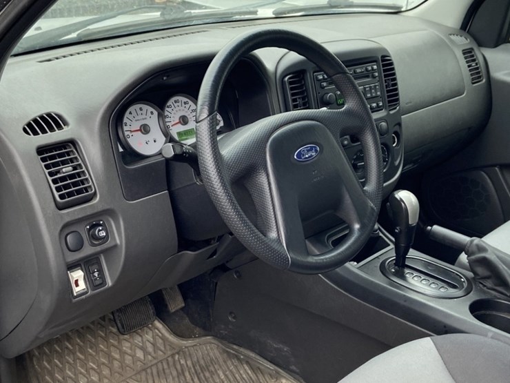 2007-ford-escape-image-17