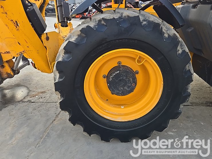 2017-jcb-512-56-image-16