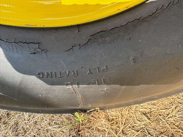 john-deere-2640-image-13