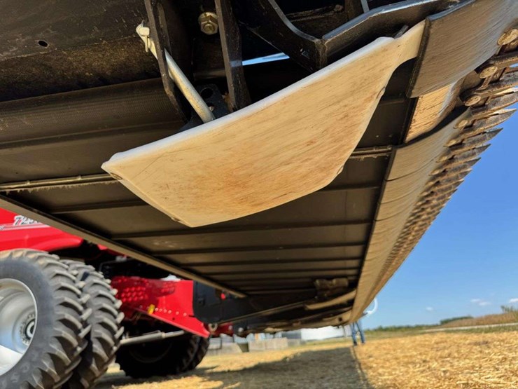 2021-macdon-fd1-40ft-flex-draper-head-image-19