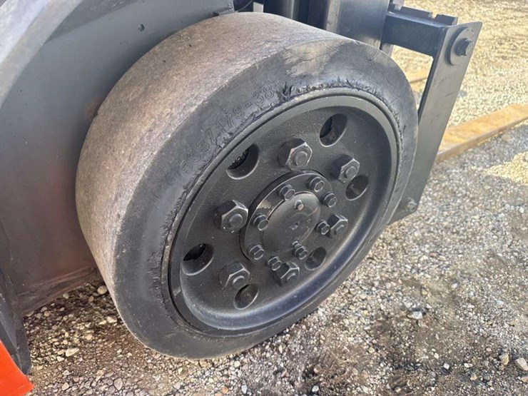 2016-toyota-fork-lift-image-28