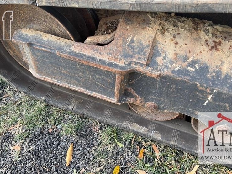 2016-bobcat-t590-image-11