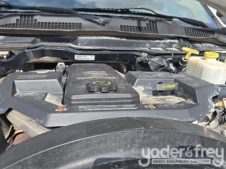 2014-dodge-service-truck-image-72