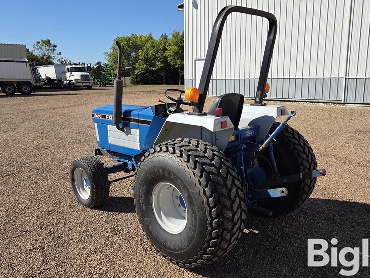 1988-ford-1920-image-7