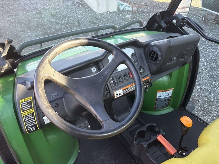 john-deere-gator-image-13