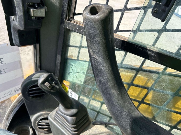 2019-caterpillar-299d3-xe-image-13