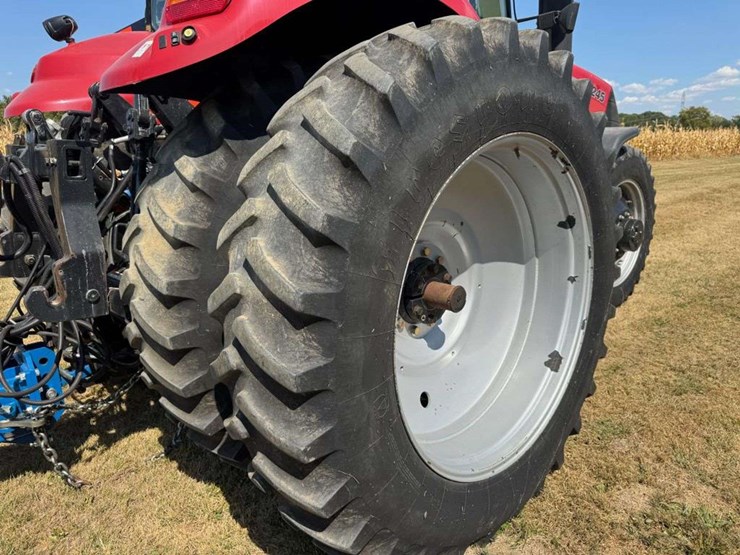 2010-case-ih-245-image-13