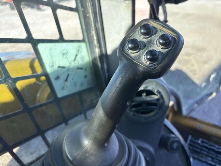 caterpillar-259d-image-19