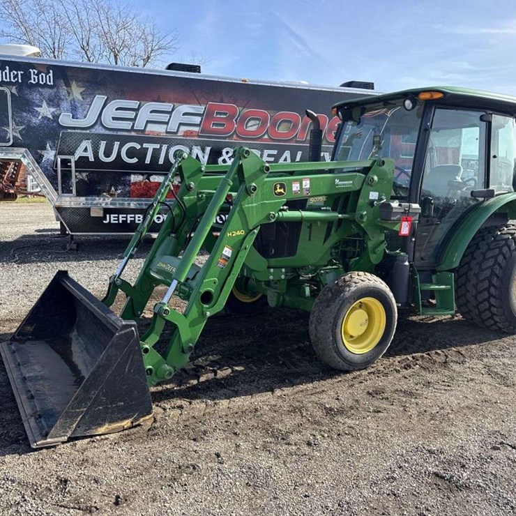 JOHN DEERE 5075E