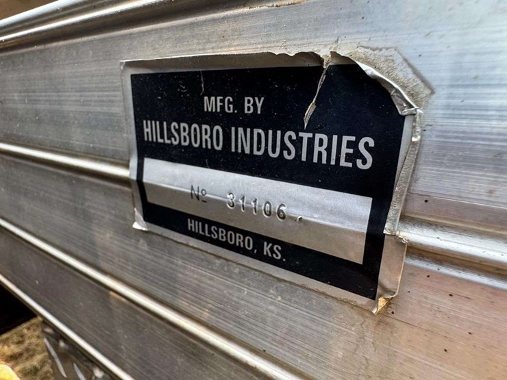 2015-ford-f350-xlt-image-24