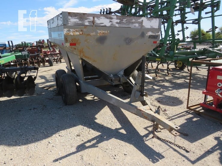 wil-mar-fertilizer-spreader-image-1