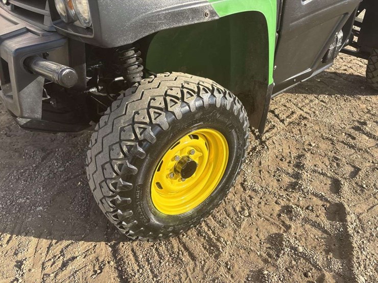 john-deere-gator-image-7