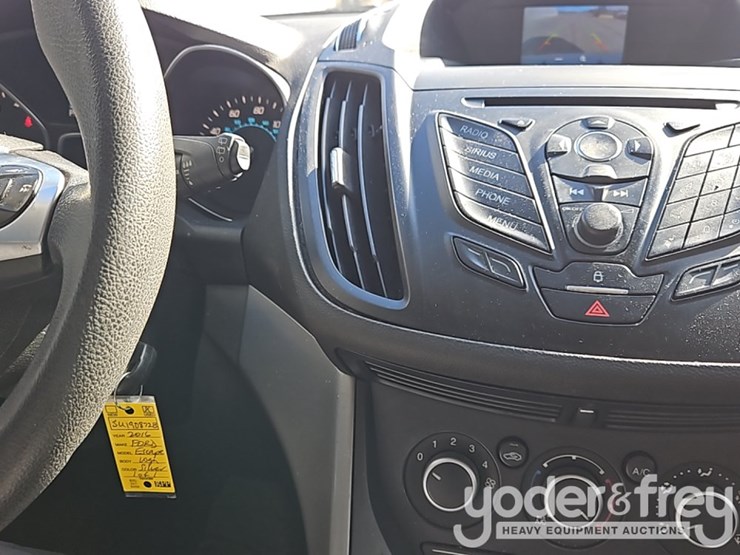 2016-ford-escape-image-27