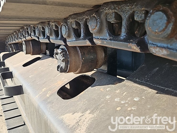 2019-caterpillar-320-image-25