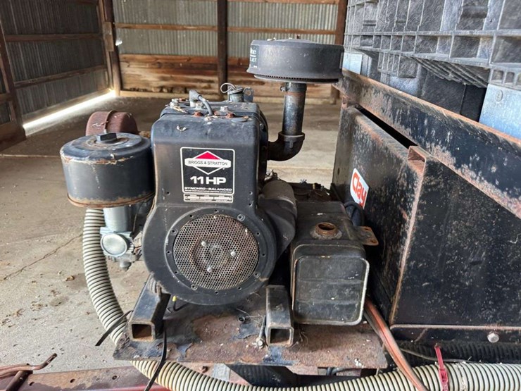 clay-seed-box-trailer-image-4