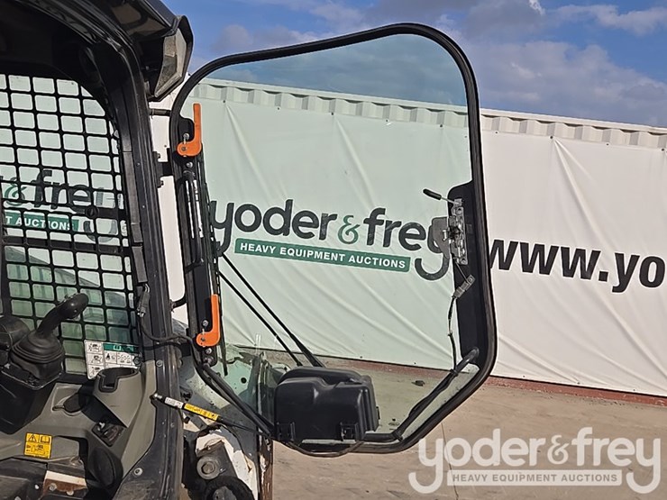 2021-bobcat-t595-image-65