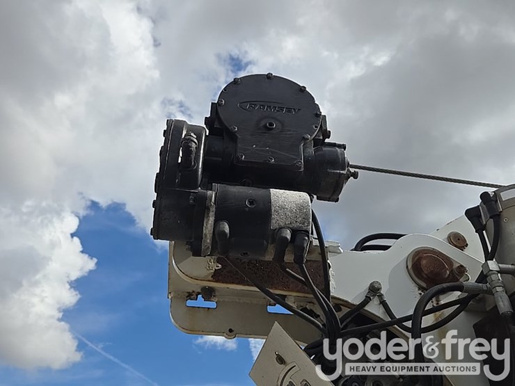 2014-dodge-service-truck-image-20