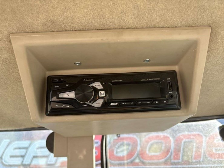 john-deere-6415-image-19