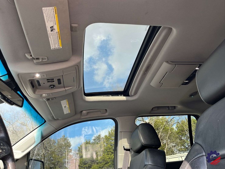 2015-chevrolet-tahoe-ltz-image-76