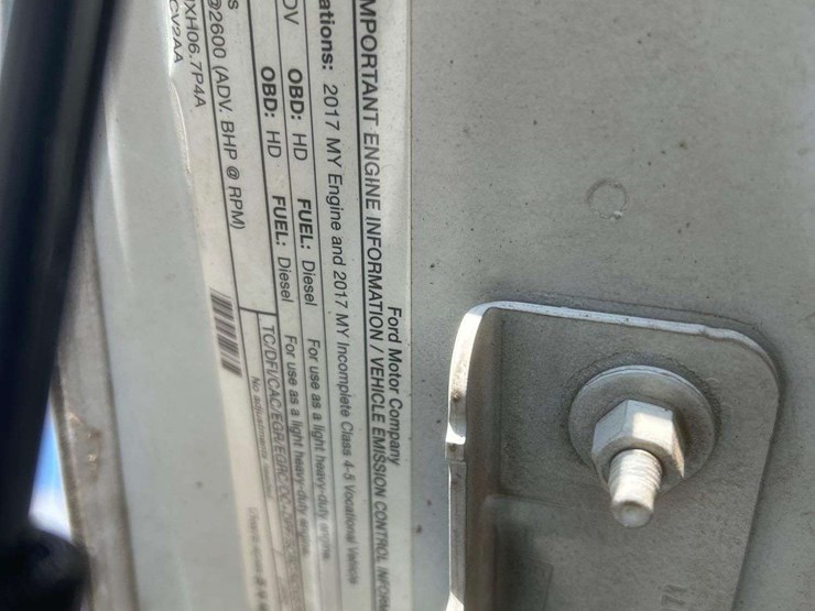 2017-ford-f550-image-9