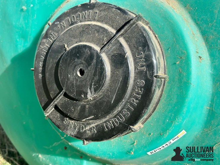 snyder-vertical-round-poly-tank-image-16