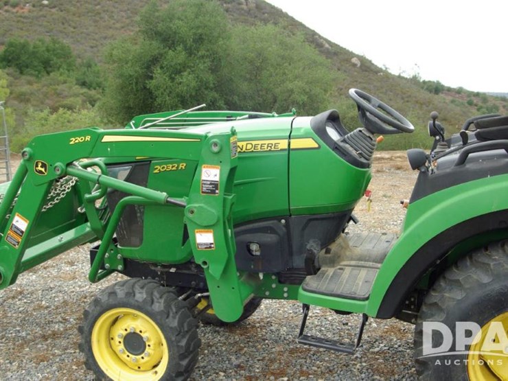 john-deere-2032r-image-5