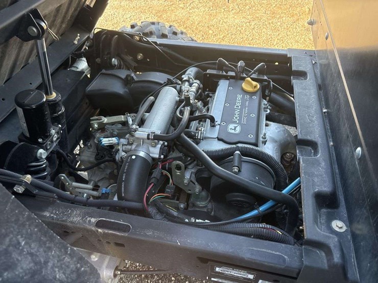 john-deere-gator-image-19