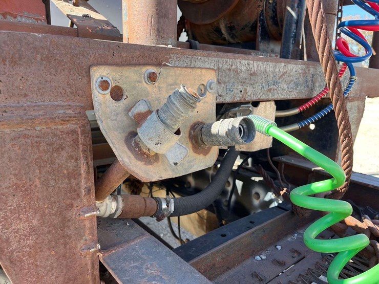 1995-freightliner-fld120-image-27