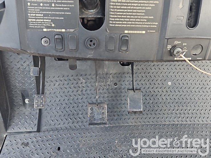 2019-club-car-carryall-1700-image-185