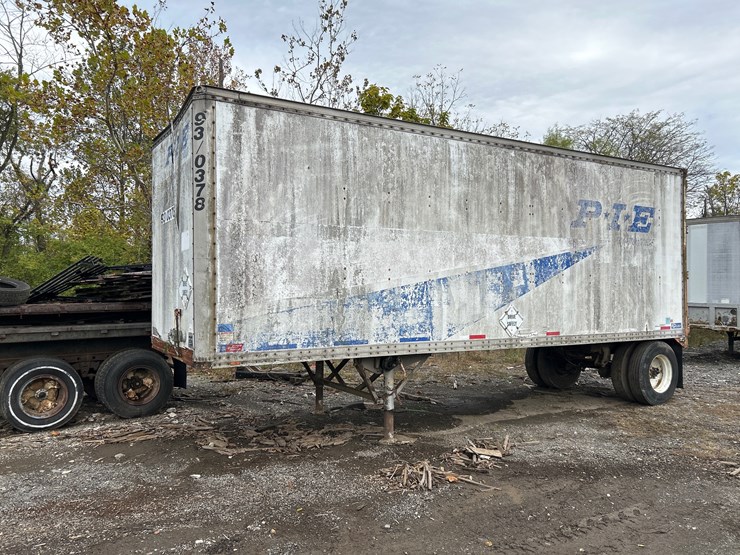 #79-•-1983-evans-28ft-van-trailer-image-2