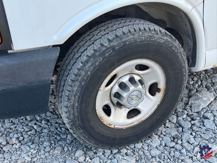 2012-chevrolet-express-van-image-7