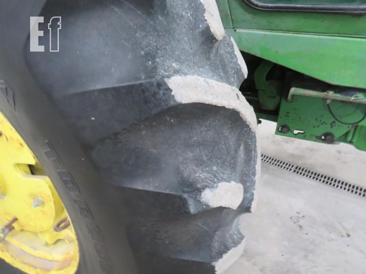 john-deere-4320-image-10