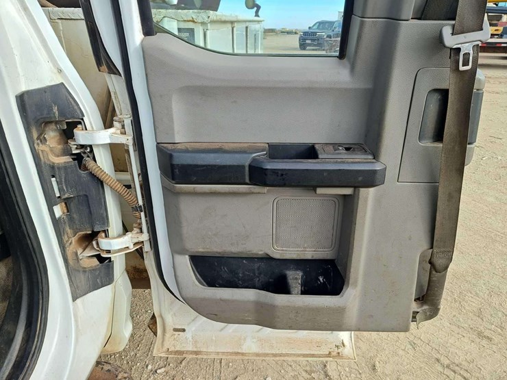 2018-ford-f550-image-57