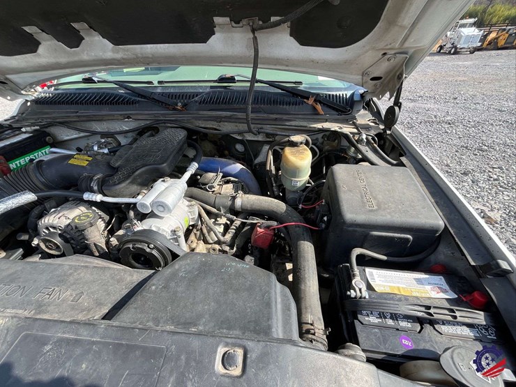 2002-chevrolet-silverado-flatbed-truck-image-44