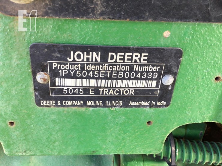2014-john-deere-5045e-image-27