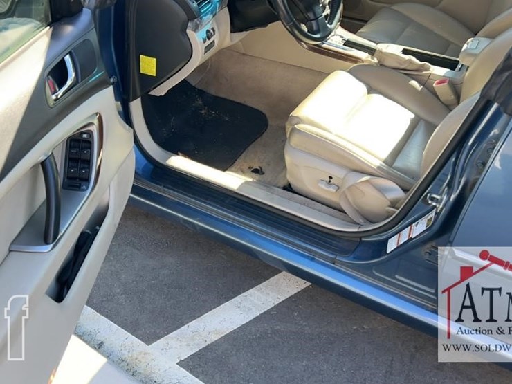 2007-subaru-legacy-image-13