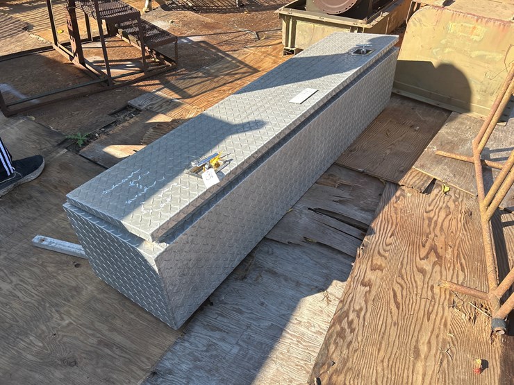 #145-•-aluminum-diamond-plate-truck-tool-box-image-1