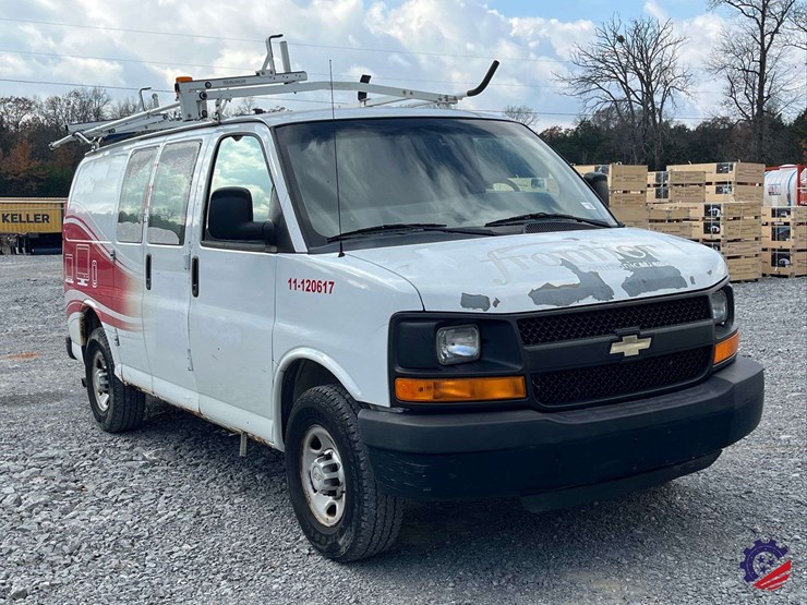 2012-chevrolet-express-van-image-11