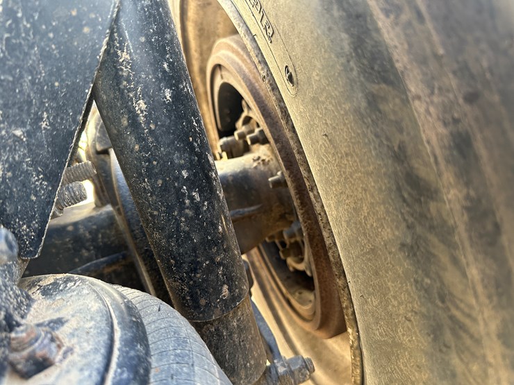 #33701-•-2011-mack-cxu-sleeper-truck-tractor-1m1aw09y4bm013132-image-21