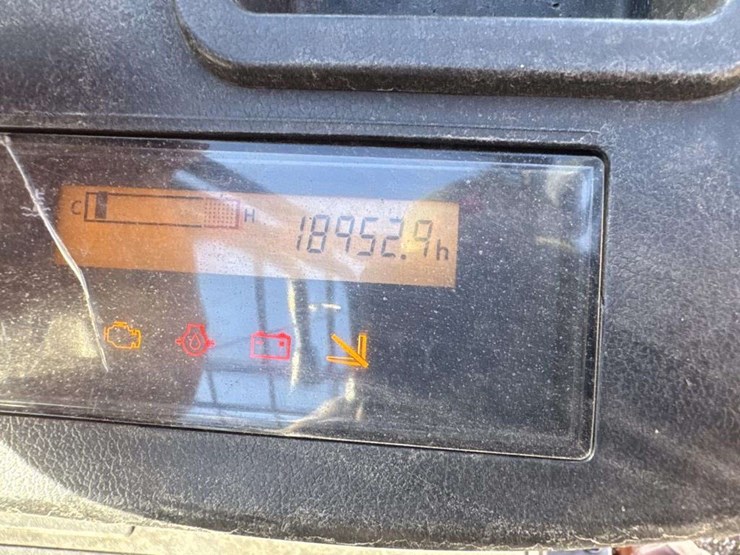 2016-toyota-fork-lift-image-26