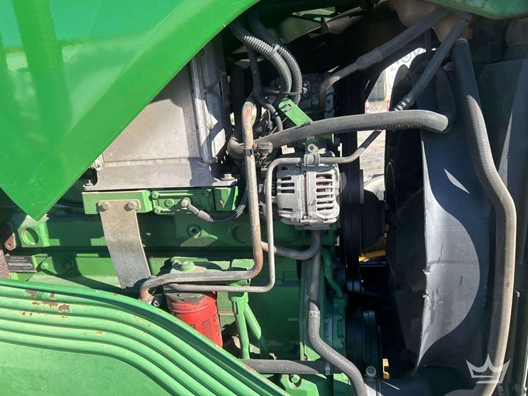 john-deere-7230-131hp-4wd-agricultural-utility-tractor-image-6