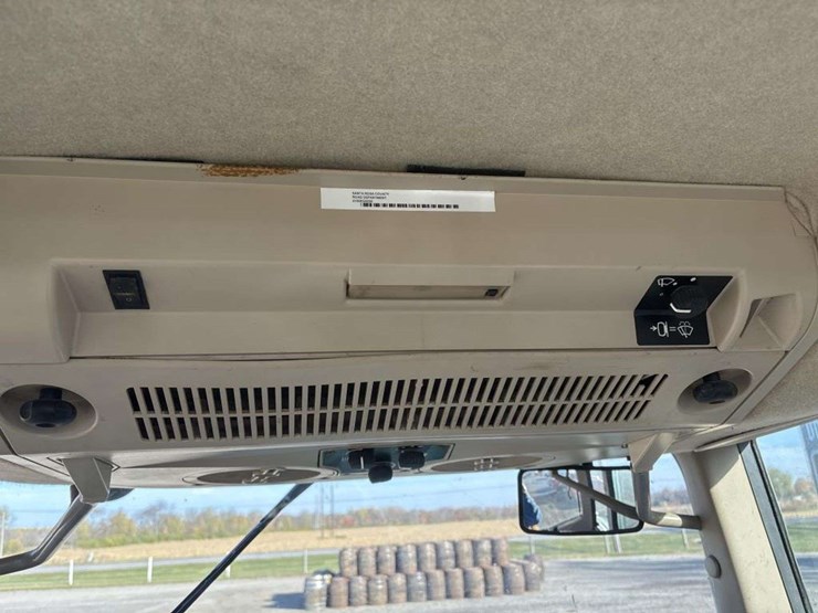 john-deere-6415-image-20