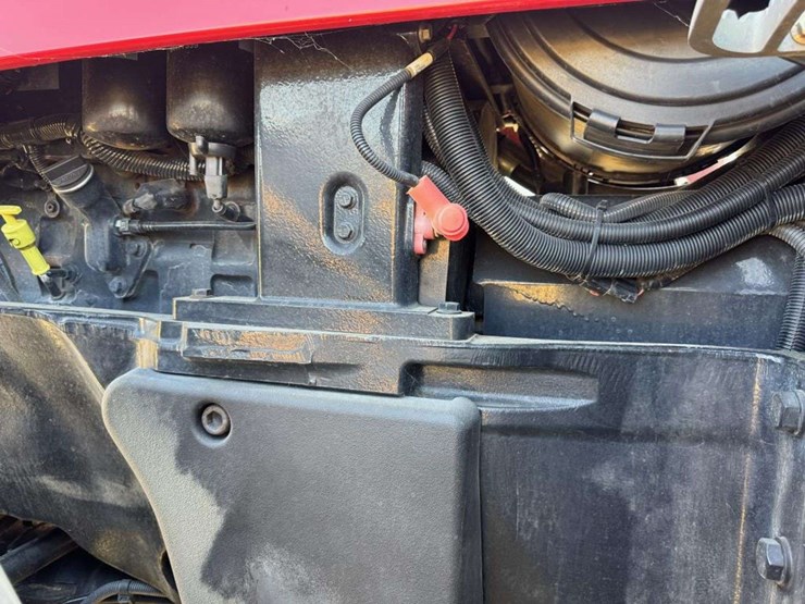 2010-case-ih-245-image-16